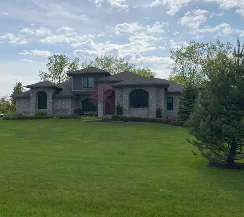 3093 Fleming Lake Drive Dr, Ann Arbor, MI 48105
