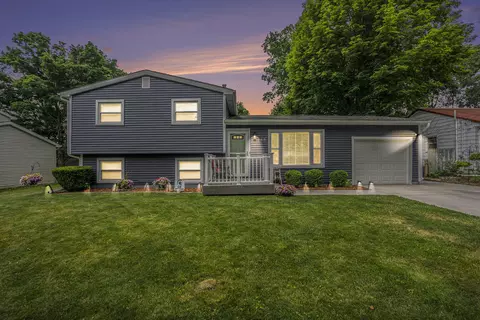 2415 Cumberland St, Kalamazoo, MI 49006