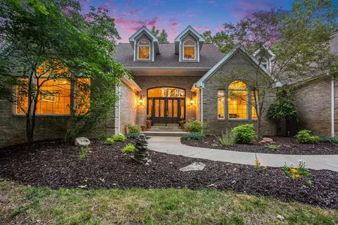 3275 Bluewater Pines Dr NE, Grand Rapids, MI 49525