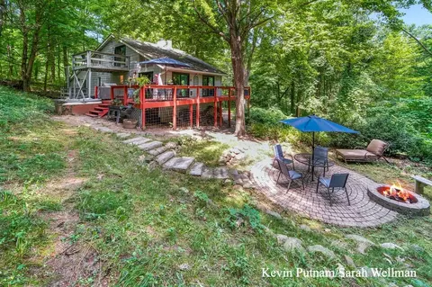 3324 Grant Ave, Coloma, MI 49038