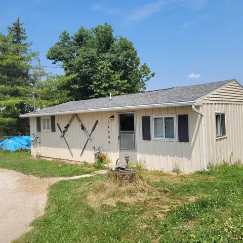 14084 Lake Shore Dr, Hudson, MI 49247 photo 2