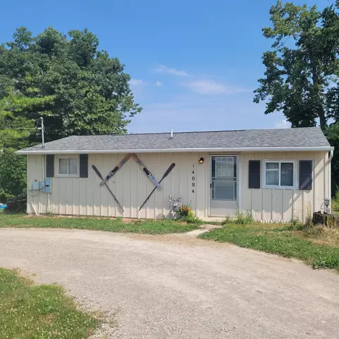 14084 Lake Shore Dr, Hudson, MI 49247