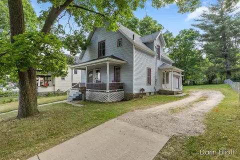519 N State St, Ionia, MI 48846
