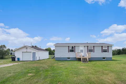 16340 Wheaton Rd, Cement City, MI 49233