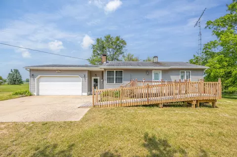 11003 N Poplar Rd, Bitely, MI 49309