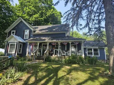6071 12 Mile Rd NE, Rockford, MI 49341