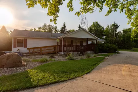 12674 Clinton Rd, Clinton, MI 49236