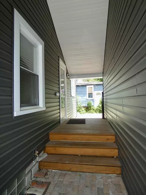 237 Harrison Ave, Trenton, MI 48183 photo 8