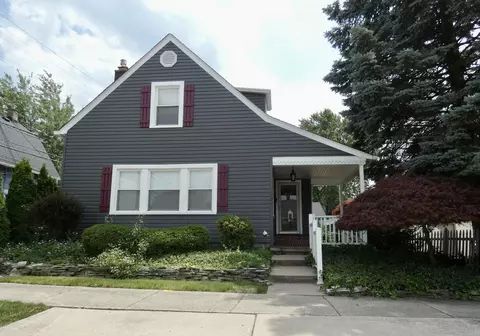 237 Harrison Ave, Trenton, MI 48183