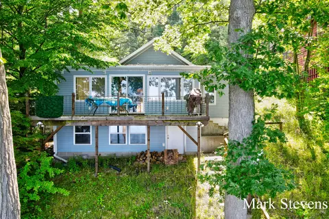 2429 N Dagget St, Pierson, MI 49339