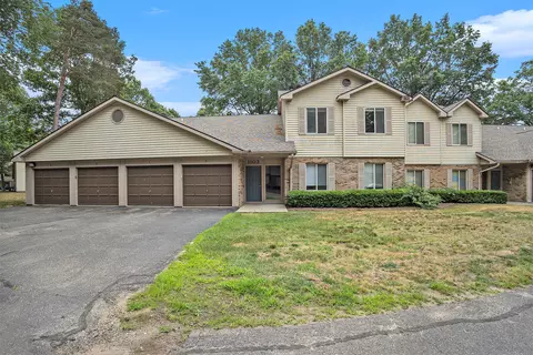 1103 Ambertrace Dr #4, Holland, MI 49424