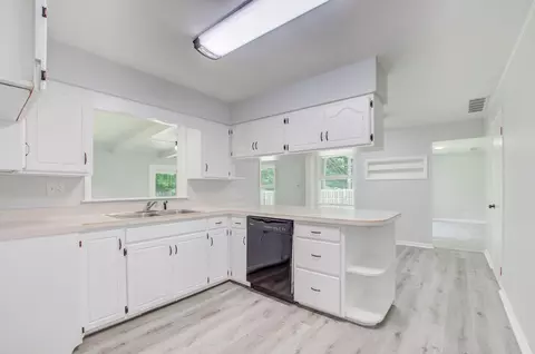 2912 Horton Rd, Jackson, MI 49203 photo 17