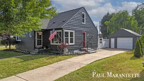 2420 Glenbrook Ave SW, Wyoming, MI 49519