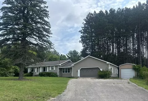 6902 210th Ave, Reed City, MI 49677