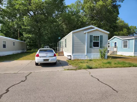 5056 Valentine Ln, Muskegon, MI 49442