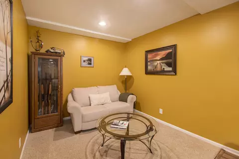 804 E Barrington Cir, Jackson, MI 49203 photo 17