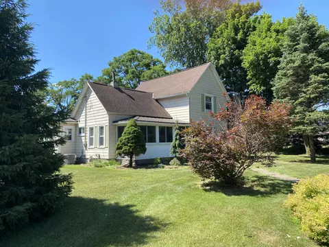 365 Locust St, Constantine, MI 49042 photo 3