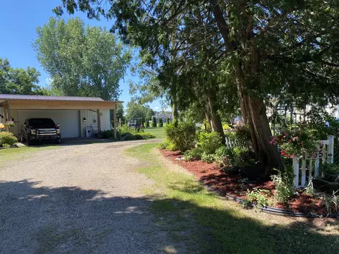 365 Locust St, Constantine, MI 49042 photo 6
