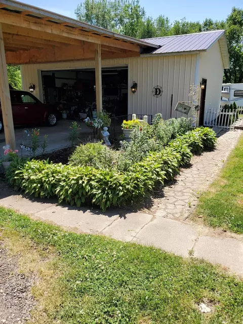 365 Locust St, Constantine, MI 49042 photo 11