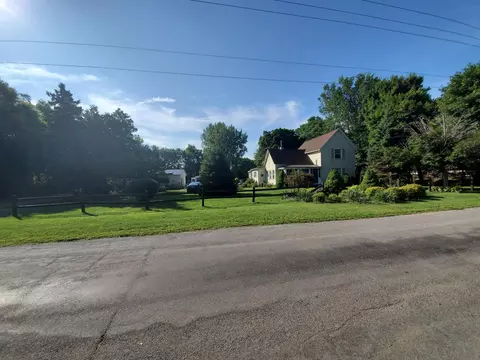 365 Locust St, Constantine, MI 49042 photo 7