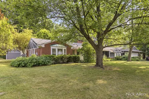3283 Gateshead St NE, Rockford, MI 49341