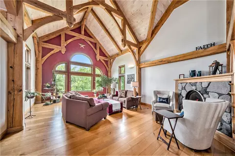 Living - 12468 Stephenson Rd, Brooklyn, MI 49230 photo 2 of 8