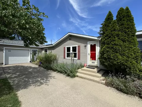 410 W Fennville St, Fennville, MI 49408