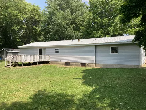 532 S 2nd St, Edmore, MI 48829 photo 3