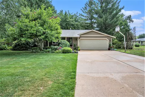 440 Adapointe Dr SE, Ada, MI 49301 photo 3