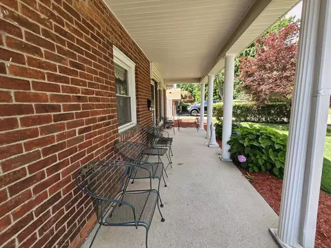 9060 Mason St, Taylor, MI 48180 photo 2