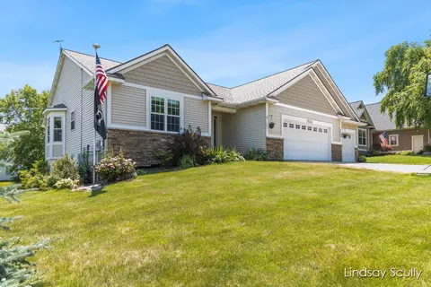 3254 Primrose Dr, Hudsonville, MI 49426