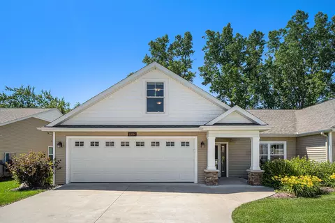 11494 S Lake Dr #120, Holland, MI 49424