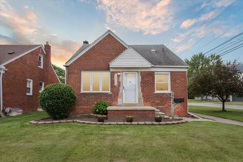 13583 Birrell St, Southgate, MI 48195