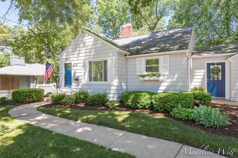2023 Hall St SE, East Grand Rapids, MI 49506