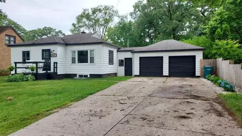 1445 Woodhaven St, Muskegon, MI 49445