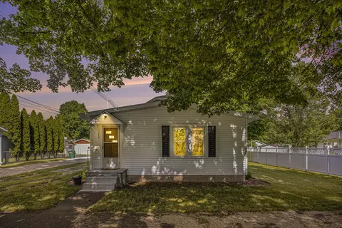 215 S Jane St, Centreville, MI 49032