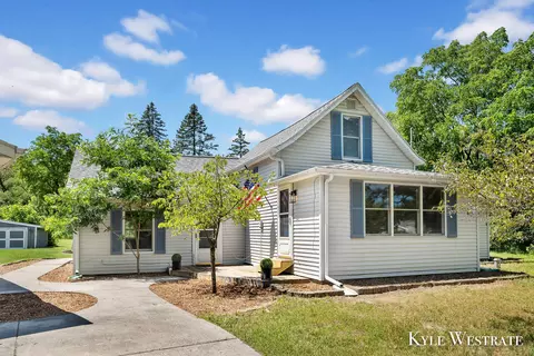 285 Old Mill Rd, Middleville, MI 49333