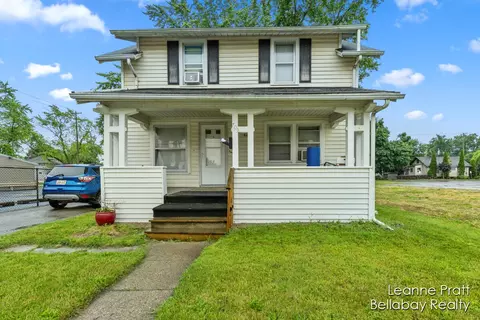 709 W Mount Hope Ave, Lansing, MI 48910