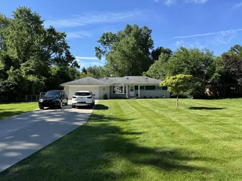 37635 St Martins St, Livonia, MI 48152