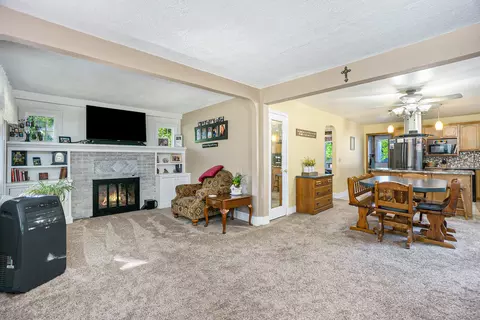 403 Union St, Plainwell, MI 49080 photo 5