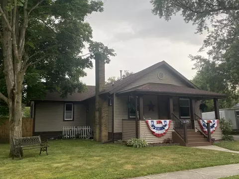 403 Union St, Plainwell, MI 49080 photo 3