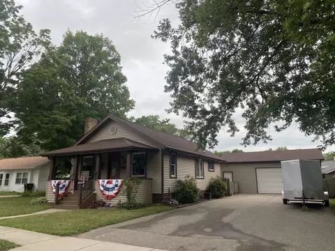 403 Union St, Plainwell, MI 49080