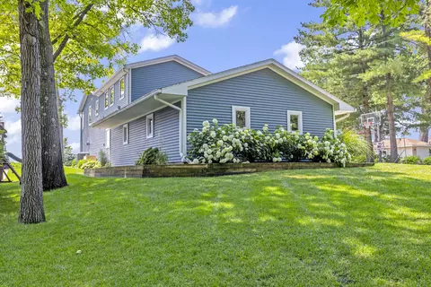 Exterior - 325 Highland Dr, Jackson, MI 49201 photo 19 of 19