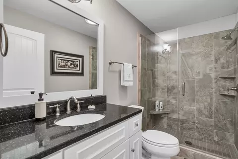 Bath - 325 Highland Dr, Jackson, MI 49201 photo 6 of 8