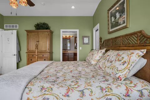 Bedroom - 325 Highland Dr, Jackson, MI 49201 photo 7 of 14