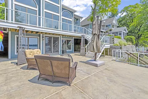 Exterior - 325 Highland Dr, Jackson, MI 49201 photo 13 of 19