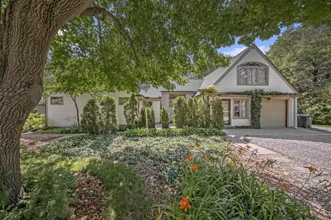 533 Kuehnle Ave, Ann Arbor, MI 48103