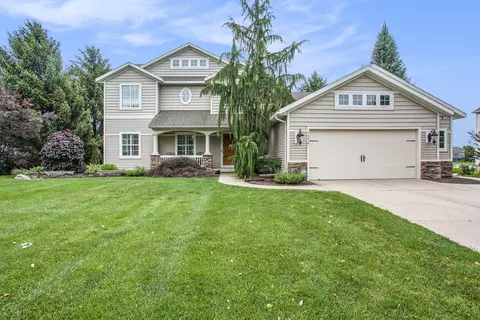 7376 Waterline Dr, Allendale, MI 49401