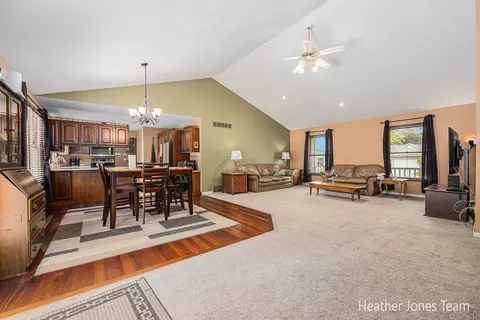1415 6th St, Belding, MI 48809 photo 5