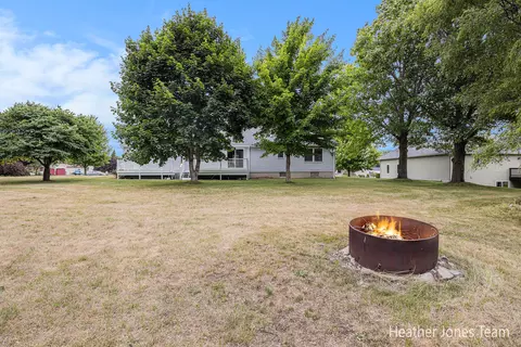 1415 6th St, Belding, MI 48809 photo 26
